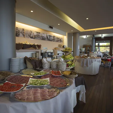 リゾート Canado Family マリーナ・ディ・カスタニェート・カルドゥッチ