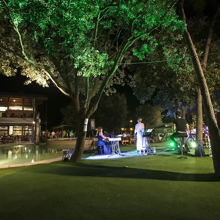 リゾート Canado Family マリーナ・ディ・カスタニェート・カルドゥッチ