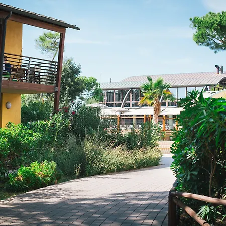 Canado Family 4* マリーナ・ディ・カスタニェート・カルドゥッチ